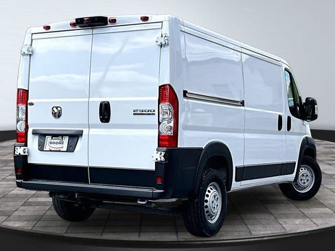 Used 2025 RAM ProMaster 2500 w/ Convenience Group FWD image 13