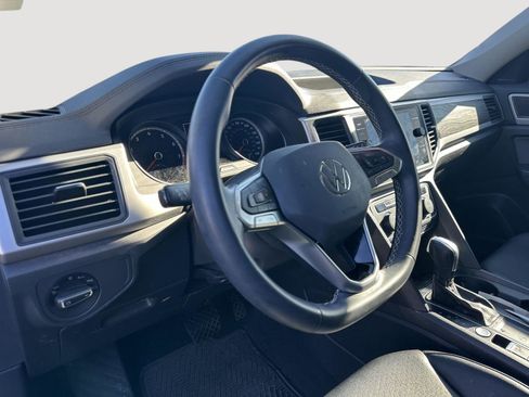 Used 2021 Volkswagen Atlas SE w/ Panoramic Sunroof Package image 13