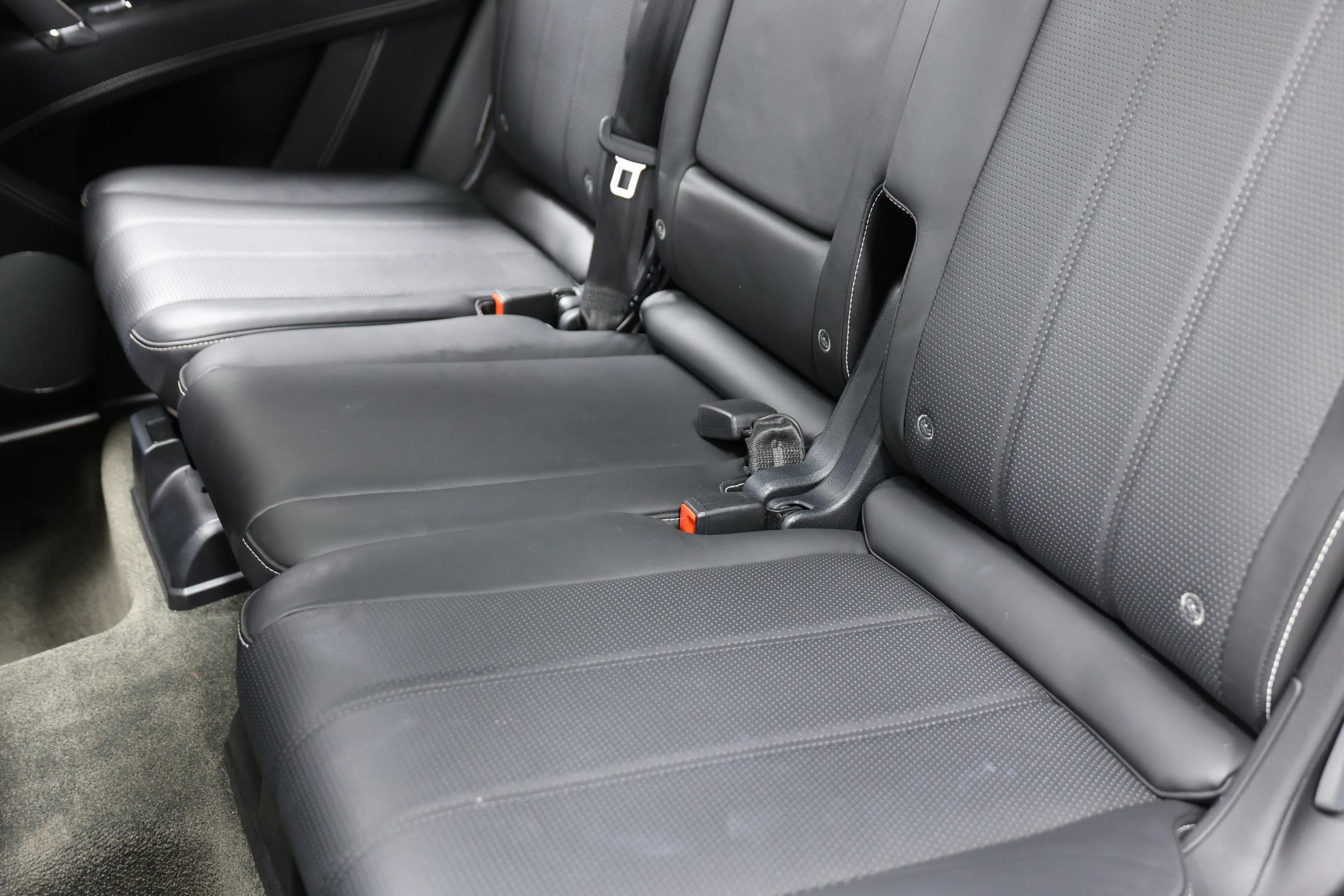 Used 2018 Bentley Bentayga Onyx Edition AWD/4WD image 59