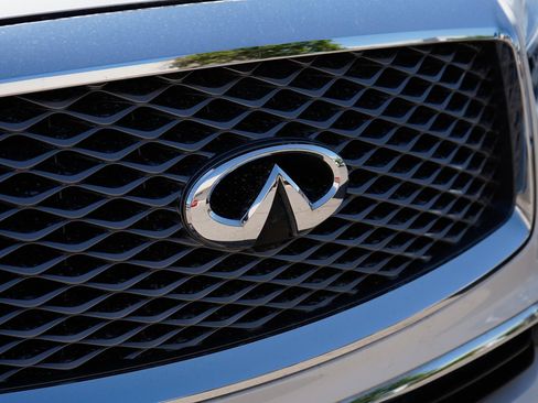 Used 2023 INFINITI QX80 Luxe w/ Cargo Package AWD/4WD image 3
