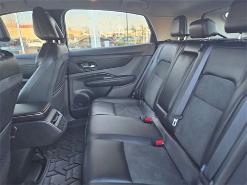 Used 2024 Nissan Ariya AWD image 18