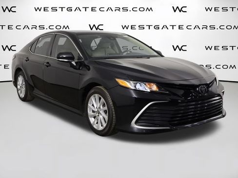 Used 2023 Toyota Camry LE w/ Convenience Package FWD image 41