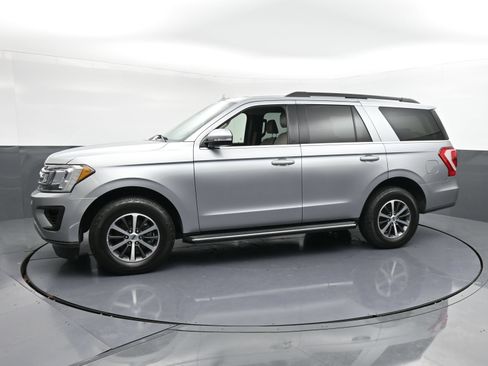 Used 2021 Ford Expedition XLT RWD image 5