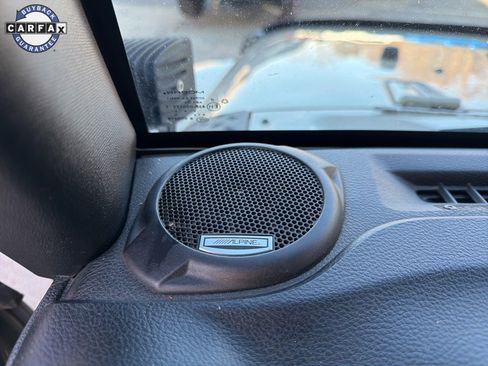 Used 2017 Jeep Wrangler Unlimited Sahara w/ Connectivity Group image 31