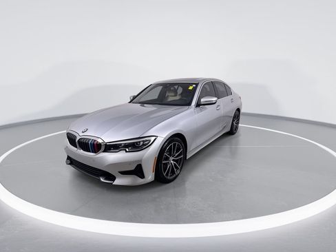 Used 2019 BMW 330i Sedan w/ Premium Package RWD image 4