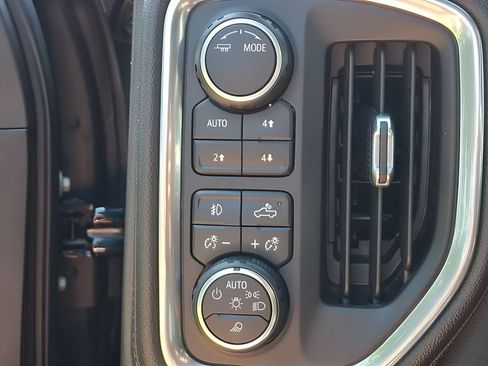 Used 2022 Chevrolet Silverado 2500 LTZ w/ LTZ Plus Package AWD/4WD image 23