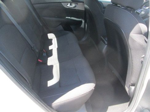 Used 2019 Kia Forte Sedan FWD image 12
