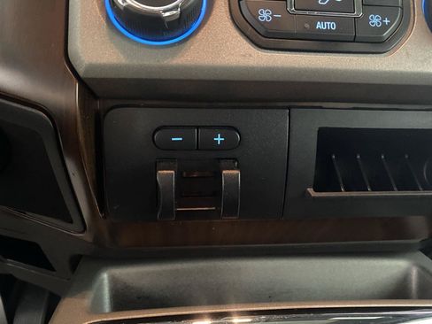 Used 2013 Ford F250 Lariat w/ Lariat Ultimate Pkg AWD/4WD image 15