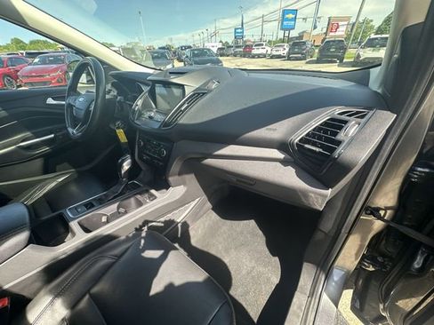 Used 2018 Ford Escape SEL w/ Ford Safe & Smart Package AWD/4WD image 32