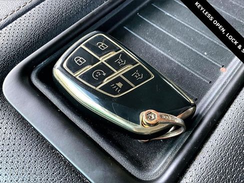 Used 2023 GMC Yukon AT4 image 10