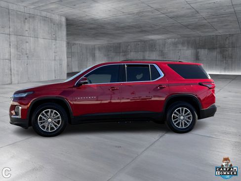 Used 2023 Chevrolet Traverse LT image 3