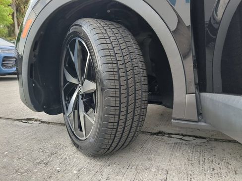 Certified 2023 Volkswagen ID.4 Pro S RWD image 36