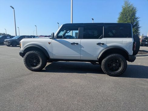New 2026 Ford Bronco Badlands w/ Sasquatch Package AWD/4WD image 7