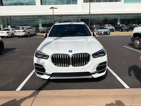 Certified 2022 BMW X5 sDrive40i w/ Premium Package RWD image 2