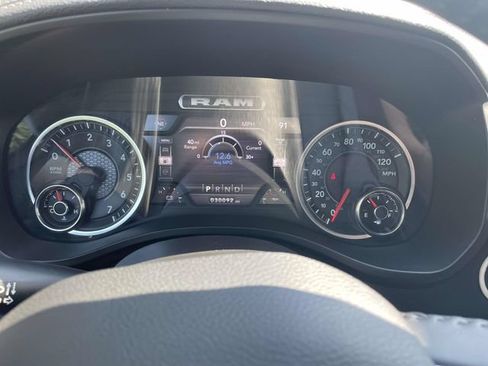 Used 2023 RAM 1500 Laramie AWD/4WD image 24