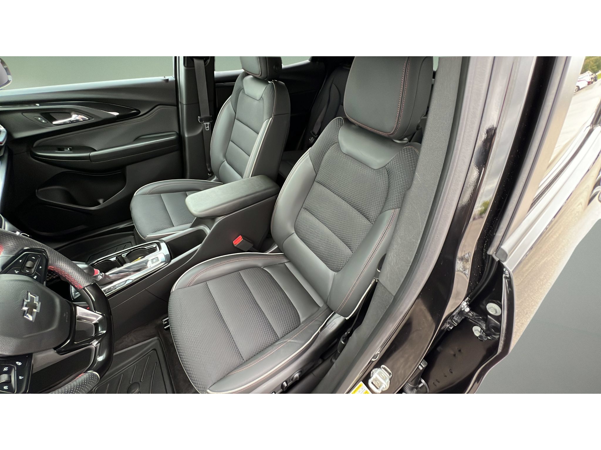 Certified 2023 Chevrolet TrailBlazer RS AWD/4WD image 24