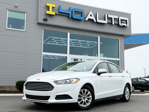 Used 2016 Ford Fusion S FWD image 1
