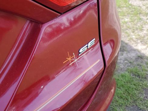 Used 2015 Ford Fusion SE FWD image 26