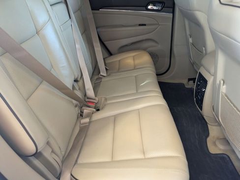 Used 2019 Jeep Grand Cherokee Overland image 19