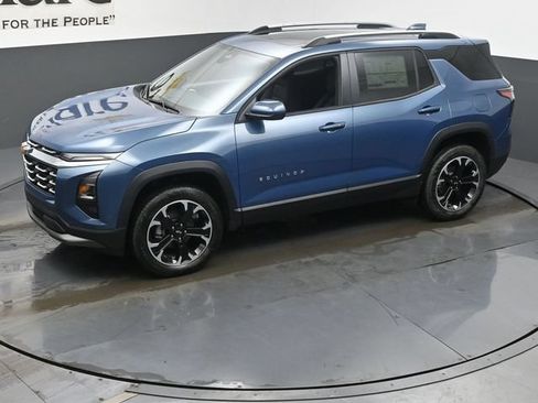 New 2026 Chevrolet Equinox LT w/ LPO, Floor Liner Package FWD image 22