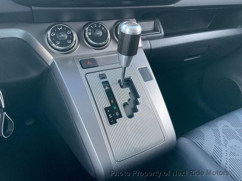 Used 2014 Scion xB FWD image 19