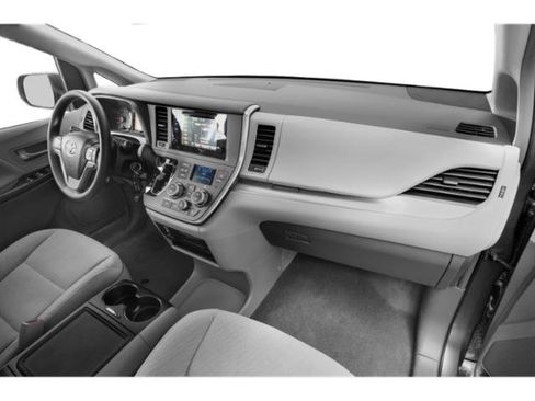 Used 2015 Toyota Sienna LE FWD image 16