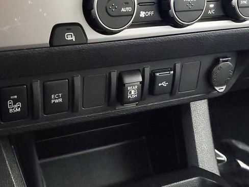 Used 2022 Toyota Tacoma SR5 w/ Technology Package image 28