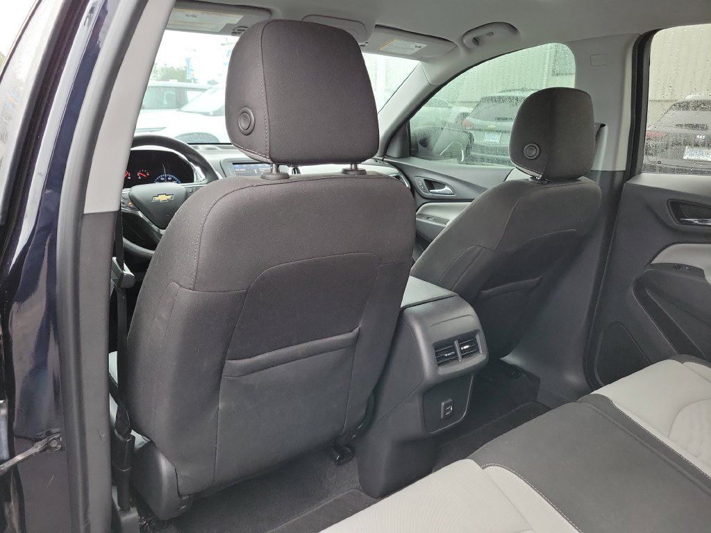 Used 2020 Chevrolet Equinox LS w/ LS Convenience Package FWD image 16