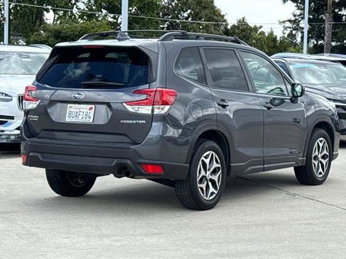 Used 2021 Subaru Forester Premium w/ Popular Package #1 AWD/4WD image 3