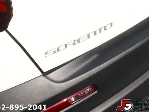 Certified 2023 Kia Sorento LX AWD/4WD image 11