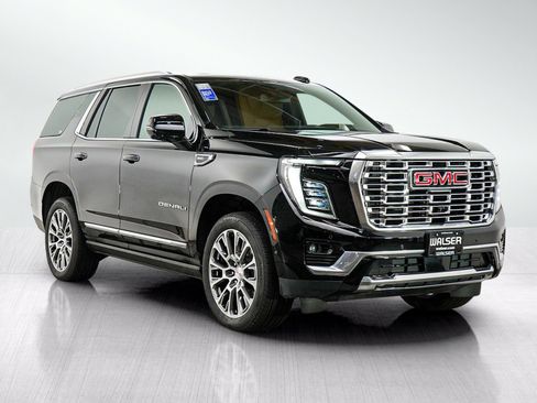 Used 2025 GMC Yukon Denali w/ Sun & Power Step Package AWD/4WD image 7