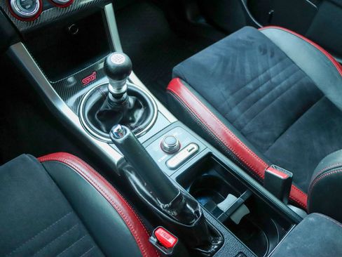 Used 2015 Subaru WRX STI image 36