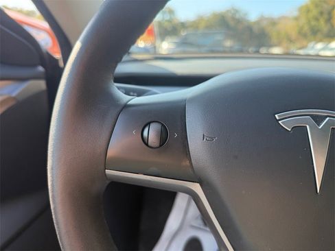Used 2023 Tesla Model 3 Standard Range image 21