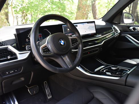 Used 2024 BMW X5 sDrive40i w/ M Sport Package RWD image 19