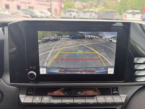 Used 2025 Toyota Camry LE FWD image 18