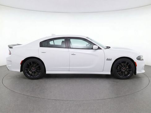 Used 2018 Dodge Charger R/T w/ Blacktop Package RWD image 5