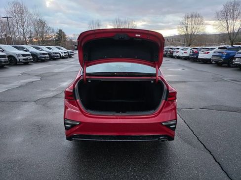 Certified 2021 Kia Forte LXS image 10