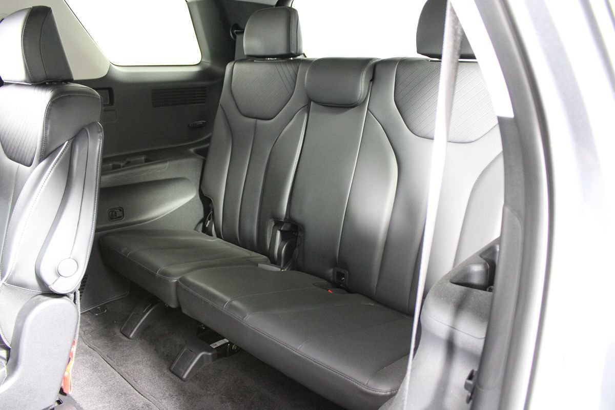 Used 2025 Hyundai Palisade SEL FWD image 29