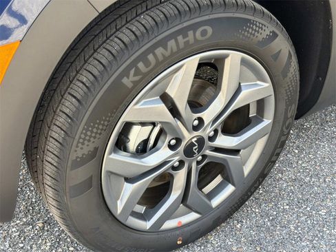 Used 2026 Kia Seltos LX image 9