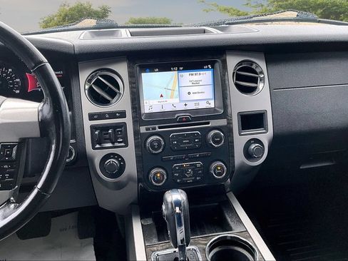 Used 2016 Ford Expedition Limited w/ Equipment Group 301A AWD/4WD image 6