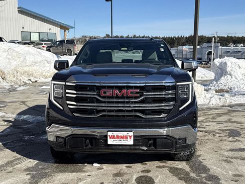 Used 2022 GMC Sierra 1500 SLT w/ SLT Premium Package image 2