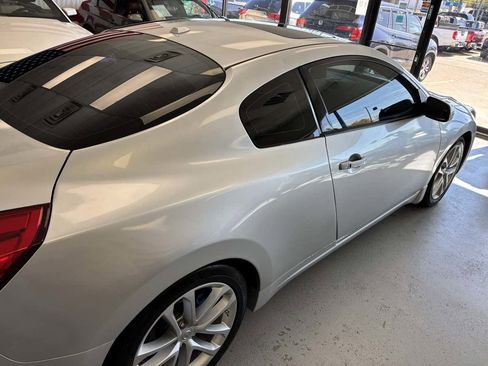 Used 2012 Nissan Altima 3.5 SR w/ Technology Pkg image 11