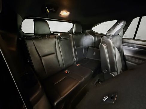 Used 2023 Toyota Highlander XSE AWD/4WD image 30