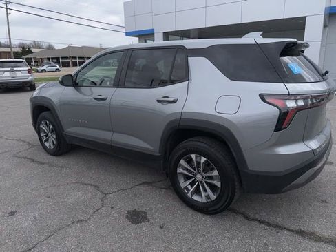 Used 2025 Chevrolet Equinox LT image 17