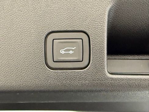 New 2026 Chevrolet Equinox EV LT image 5