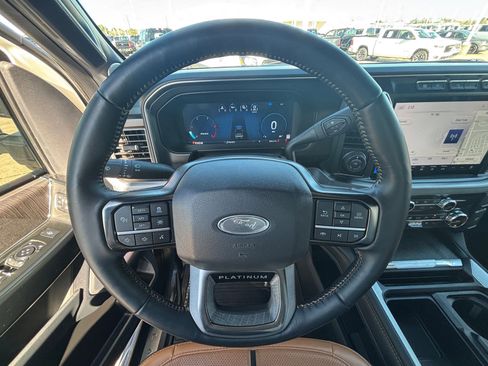 Used 2024 Ford F450 Platinum w/ FX4 Off-Road Package image 17