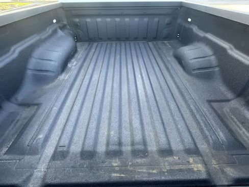 Used 2024 Nissan Frontier S RWD image 25