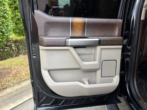 Used 2019 Ford F250 Limited image 40