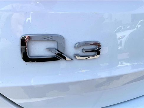 Used 2023 Audi Q3 2.0T Premium w/ Convenience Package AWD/4WD image 24