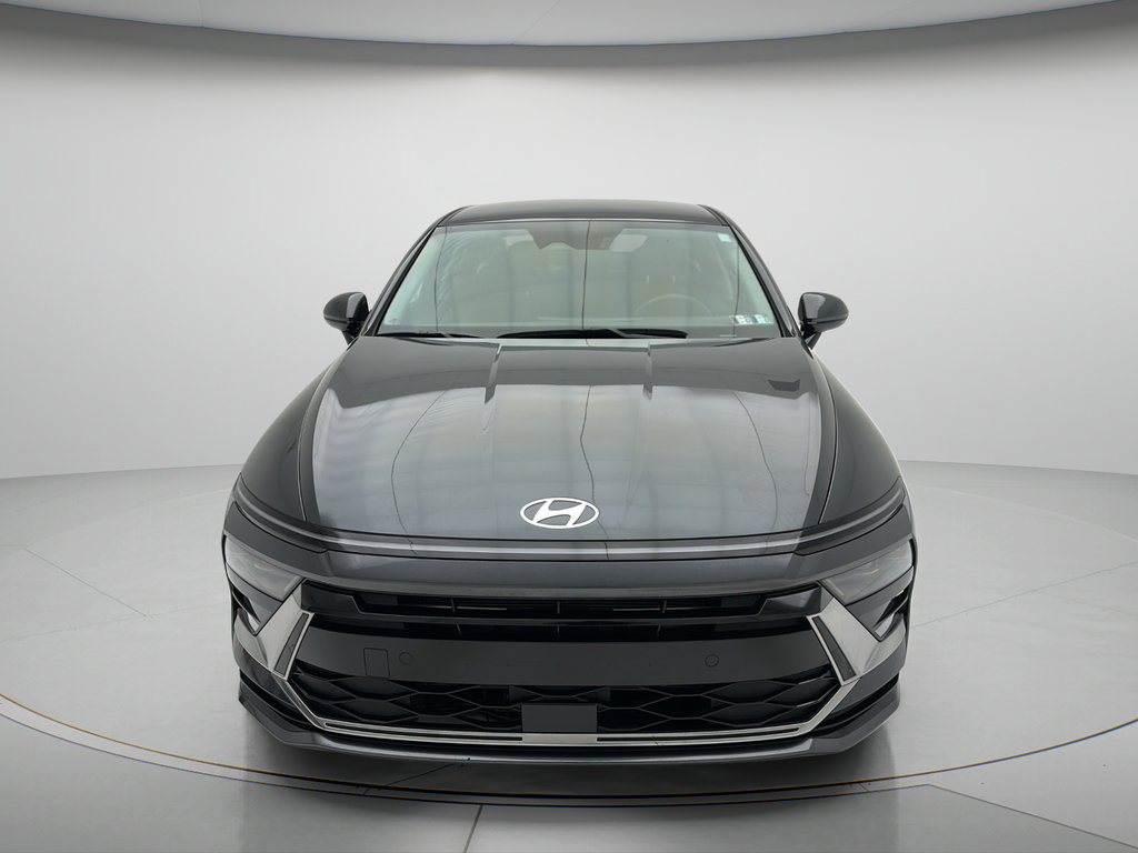 Used 2025 Hyundai Sonata SEL FWD image 2